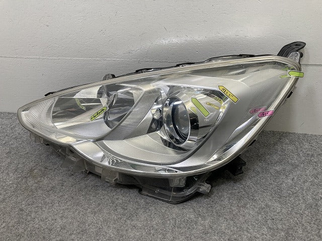 ジャンク!アクア/AQUA NHP10 純正 中期 左 ヘッドライト/ランプ LED レベライザー 刻印A KOITO 52-291 トヨタ(145138)