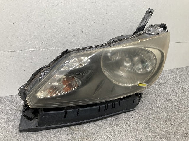 フリード GB3/GB4 左 ヘッドライト/ランプ キセノン HID 刻印N0 KOITO 100-22838 ホンダ(145140)