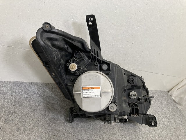 フリード GB3/GB4 左 ヘッドライト/ランプ キセノン HID 刻印N0 KOITO 100-22838 ホンダ(145140)