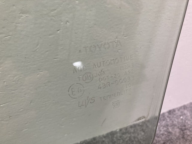 プリウス 30系/ZVW30 純正 右 フロント ガラス 43R-00033 トヨタ(145143)