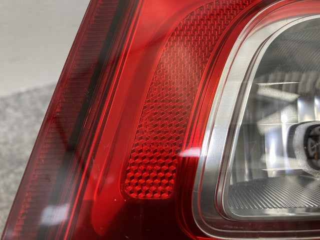 スペーシア MK32S 純正 右 テールランプ/ライト/レンズ ハロゲン KOITO 132-59294 スズキ(145144)