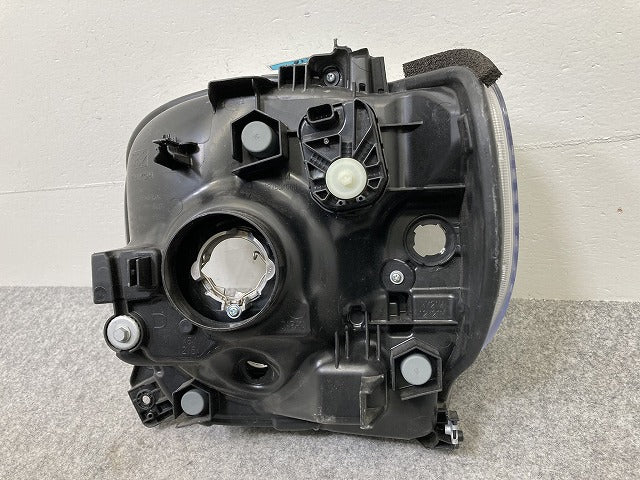 スペーシア MK53S 純正 右 ヘッドライト/ランプ レベライザーハロゲン ICHIKOH 1958 スズキ(145152)
