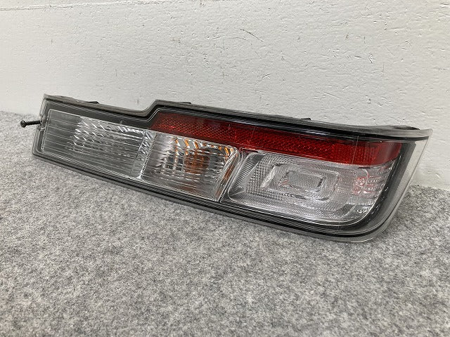 ハイゼット カーゴ/アトレーワゴン/サンバーバン/ S321V/S331V S321G/S331G S321M/S331M 純正 後期 右 テールランプ LED 220-6906C(145155)