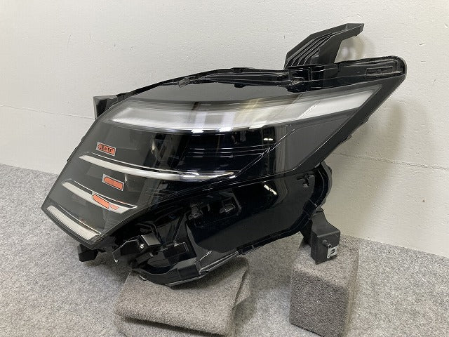 ジャンク!セレナ C28/NC28/FC28/FNC28 e-POWER/GC28/GFC28 純正 左 ヘッドライト/ランプ LED レベライザー 刻印E KOITO 100-2379Y(145156)