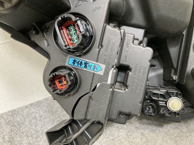 ジャンク!セレナ C28/NC28/FC28/FNC28 e-POWER/GC28/GFC28 純正 左 ヘッドライト/ランプ LED レベライザー 刻印E KOITO 100-2379Y(145156)