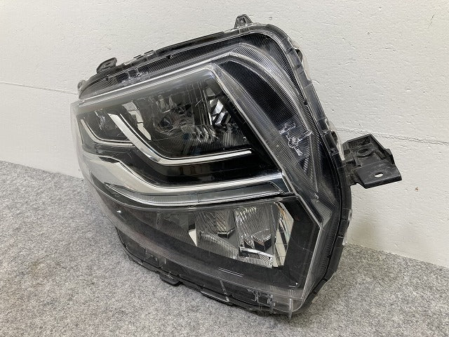 タント カスタム LA650S/LA660S 純正 前期 右 ヘッドライト/ランプ レベライザーLED 刻印Z KOITO 100-69075 ダイハツ(145161)