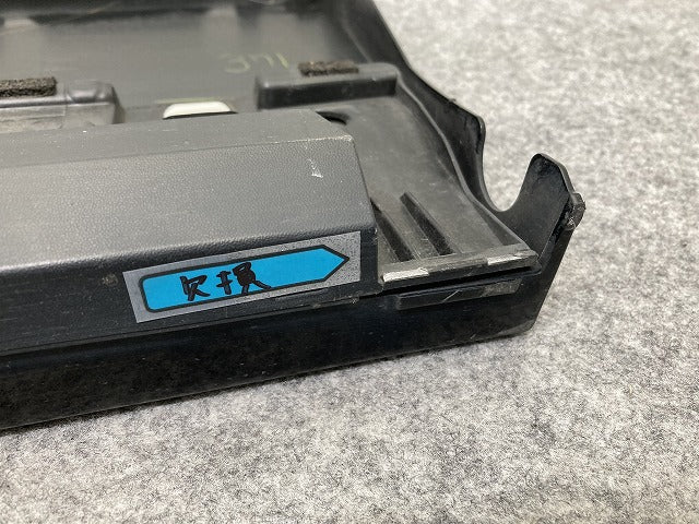 ヴォクシー/ノア Si/ZS 80系/ZRR80W/ZRR85W ハイブリッド/ZWR80W 純正 右フロント サイドパネル 76903-28160/76913-28130 ブラック(145170)