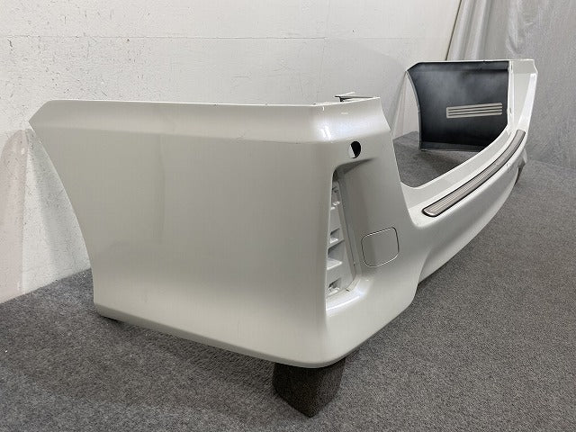 ヴォクシー/ノア Si/ZS 80系/ZRR80W/ZRR85W ハイブリッド/ZWR80W 純正 前期/後期 リア バンパー 52159-28630 ホワイトパール 070(145172)