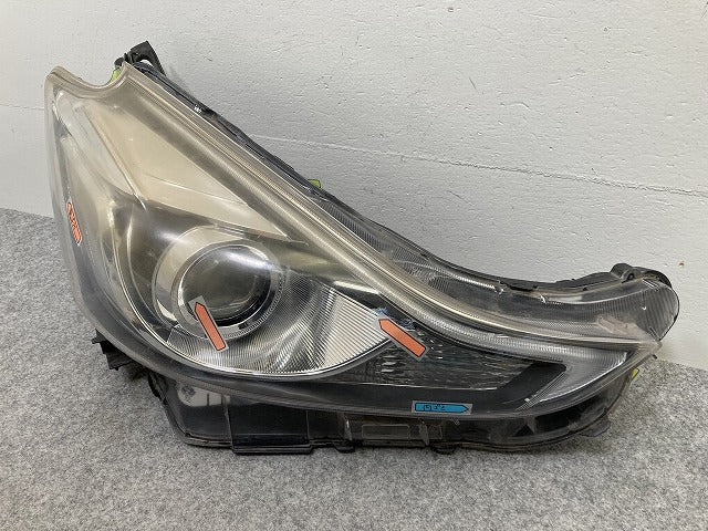 プリウスα/アルファ ZVW40W/ZVW41W 純正 後期 右 ヘッドライト/ランプ LED レベライザー 刻印A2 KOITO 47-65 トヨタ(145175)