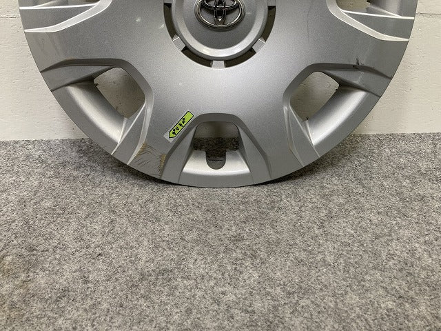 ハイエース/レジアスエース 200系/1型/2型/3型/4型/5型/6型/7型/標準/ワイド 純正  ホイールキャップ 15インチ シルバー トヨタ(145210)
