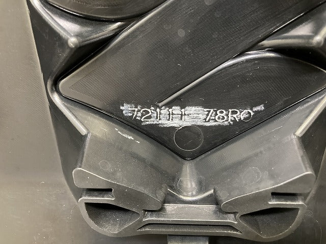 ジムニー/ジムニーシエラ JB64W/JB74W 純正 フロント グリル/ラジエーターグリル 72111-78R0 素地 スズキ(145214)