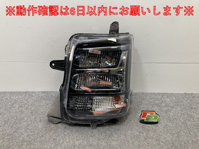 エブリィ/クリッパー NV100/スクラム/ミニキャブ DA17V/W/DR17V/W/DG17V/W/DS17V/W 純正 ヘッドライト/LED A028/35100-61U00(145240)
