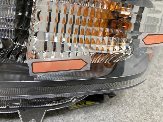 エブリィ/クリッパー NV100/スクラム/ミニキャブ DA17V/W/DR17V/W/DG17V/W/DS17V/W 純正 ヘッドライト/LED A028/35100-61U00(145240)