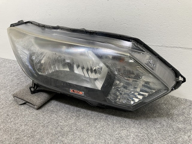 ヴェゼル/VEZEL RU1/RU2/RU3/RU4 純正 前期 右 ヘッドライト/ランプ レベライザーキセノン HID KOITO 100-18085 ホンダ(145242)