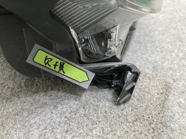 ヴェゼル/VEZEL RU1/RU2/RU3/RU4 純正 前期 右 ヘッドライト/ランプ レベライザーキセノン HID KOITO 100-18085 ホンダ(145242)