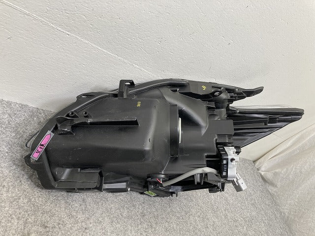 ジャンク!プリウス 30系/ZVW30 純正 右 ヘッドライト/ランプ キセノン HID レベライザー KOITO 47-49 トヨタ(145248)