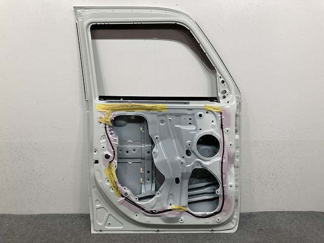 ムーヴ キャンバス/キャンパス ブラックアクセント/LA800S/LA810S 純正 左 フロント ドア バイザー付 パールホワイトIII W24(145254)