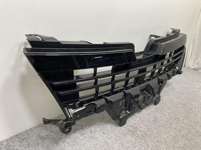ヴォクシー VOXY 80系/ZRR80W/ZRR85W/ZRR80G/ZRR85G ハイブリッド/ZWR80W/ZWR80G 純正 前期 フロントグリル 53111-28680/710 202(145258)