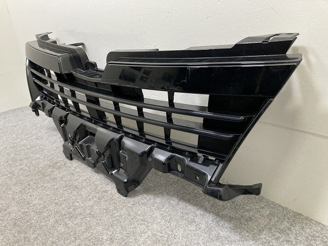 ヴォクシー VOXY 80系/ZRR80W/ZRR85W/ZRR80G/ZRR85G ハイブリッド/ZWR80W/ZWR80G 純正 前期 フロントグリル 53111-28680/710 202(145258)