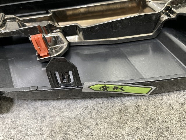 アルファード 40系/AGH40W/AGH45W ハイブリッド/AAHH40W/AAHH45W 純正 フロントグリル/ラジエーターグリル カメラ穴付 53111-V2010(145260)