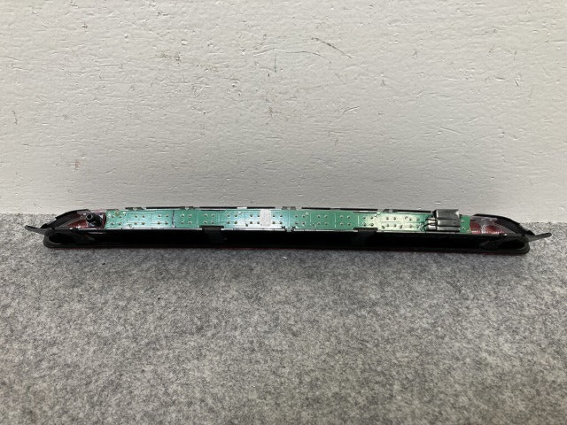 新品!ポロ ゴルフ ティグアン 純正 後 テールランプ/ライト/レンズ LED ハイマウントストップランプ 5G0 945 087 B 5G0945087B(145271)