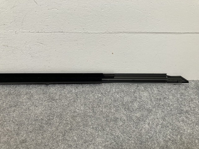 新品!Cクラス W205 純正 左 フロント ドア シーリングレール/ベルトモール 205 720 4333 A 2057204333 メッキ メルセデスベンツ(145274)