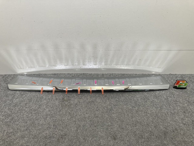 新品!Mクラス/ML W166 純正 リア ステッププレートカバー A166 885 2174 メッキ メルセデスベンツ(145276)