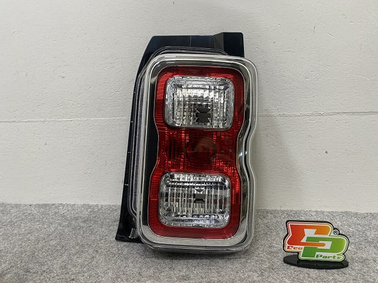 新品!ハスラー MR92S/MR52S 純正 右 テールランプ/ライト/レンズ ハロゲン KOITO 220-5939W 35650-59S00 スズキ(145282)