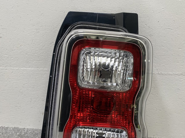 新品!ハスラー MR92S/MR52S 純正 右 テールランプ/ライト/レンズ ハロゲン KOITO 220-5939W 35650-59S00 スズキ(145282)