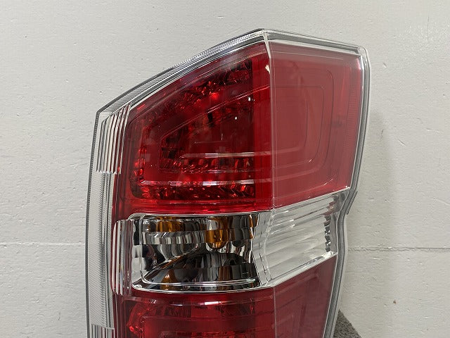 新品!ステップワゴン RK1/RK2 右 テールランプ/ライト/レンズ ハロゲン STANLEY P8895 ホンダ(145284)