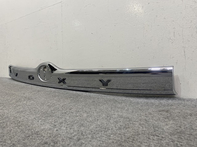 ヴォクシー VOXY 80系/ZRR80W/ZRR85W/ZRR80G/ZRR85G/ZWR80W/ZWR80G 純正 後期 リア ガーニッシュ 76811-28360/76801-28900(145329)