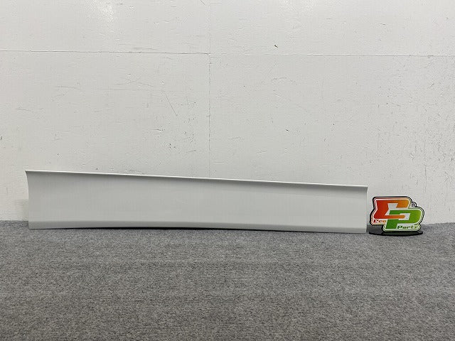 ヴォクシー/ノア 90系/MZRA90W/MZRA95W ハイブリッド/ZWR90W/ZWR95W 純正 右 スライドドア サイドパネル 76905-V1020 070(145331)