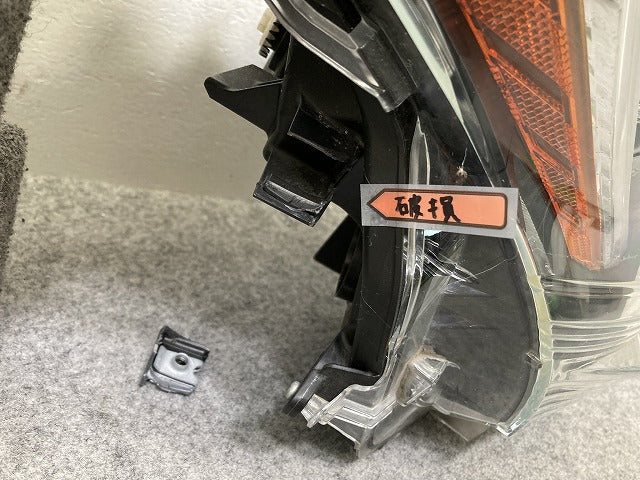 プリウス 50系/ZVW50/ZVW51/ZVW55 純正 前期 右 ヘッドライト/ランプ LED 刻印C1 KOITO 47-75 81145-47691 トヨタ(145332)