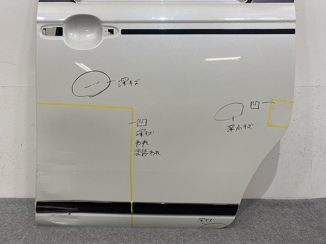 ムーヴ キャンバス/キャンパス ブラックアクセント LA800S/LA810S 純正 左 スライドドア パールホワイトIII W24 ダイハツ(145333)