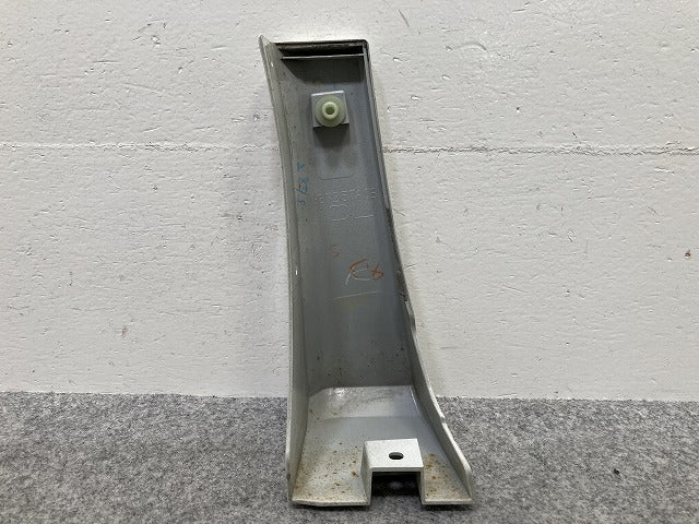 セレナ/ハイウェイスター C27/GFC27/GFNC27 純正 右 フロント フェンダープロテクター 63872 5TA0B ブリリアントホワイト(145343)