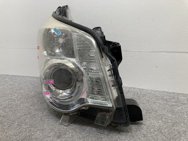 ノア NOAH 70系/ZRR70G/ZRR75G/ZRR70W/ZRR75W 純正 後期 右 ヘッドライト/ランプ レベライザーキセノン HID 刻印D KOITO 28-222(145346)