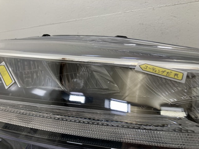 キックス/KICKS オーテック/P15/RP15/SNP15 純正 右 ヘッドライト/ランプ レベライザーLED ICHIKOH 1989 26010-5RY2B 日産(145347)