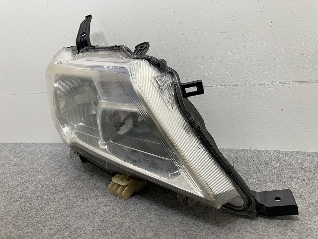 セレナ ハイウェイスター/S/X/G C26/FC26/FNC26/NC26/FPC26/FNPC26/HC26/HFC26 純正 前期 右 ヘッドライト/キセノン HID 100-23097(145361)