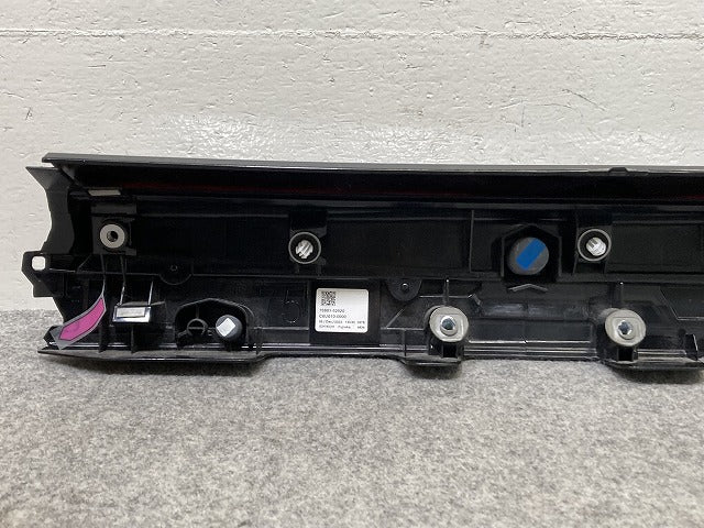 ヤリスクロス MXPB10/MXPB15 ハイブリッド/MXPJ10/MXPJ15 純正 リア ガーニッシュフィニッシャー 76801-52520 76801-52520 トヨタ(145416)