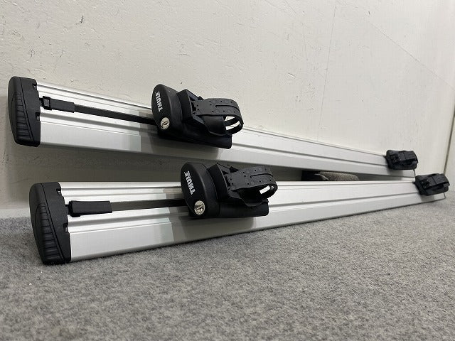 スーリー  ルーフバー 縦8 横140 奥行き10 レネゲートに装着していました シルバー THULE(145425)