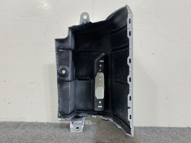 セレナ ハイウェイスター/X/XV/C28/NC28/GC28 e-POWER/FC28/FNC28/GFC28 純正 左 リア コーナーパネル/コーナーカバー 85231 7DA0H(145427)