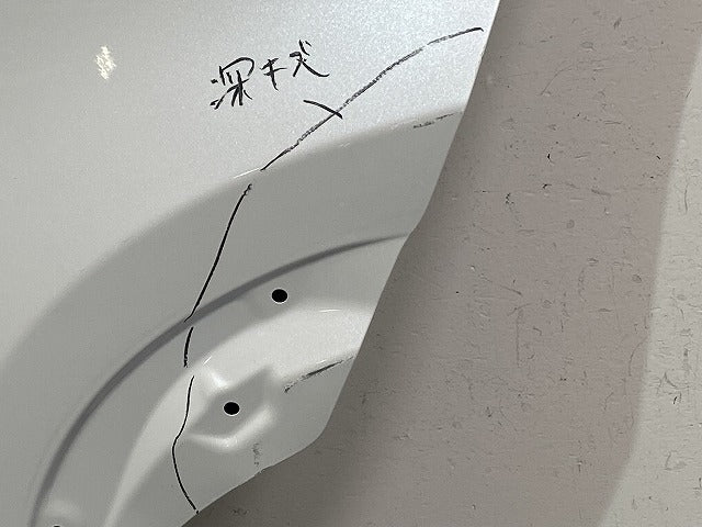ヤリスクロス MXPB10/MXPB15 ハイブリッド/MXPJ10/MXPJ15 純正 左 リア ドア バイザー付 プラチナホワイトパールマイカ 089 トヨタ(145439)
