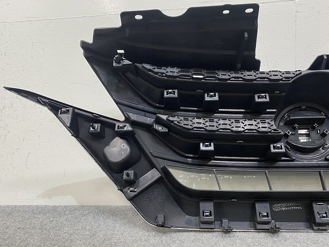 セレナ/ハイウェイスター e-POWER C27/HFC27 純正 前期 フロント グリル/ラジエーターグリル カメラ穴付 62310 5TF0A /0B ブラック(145443)