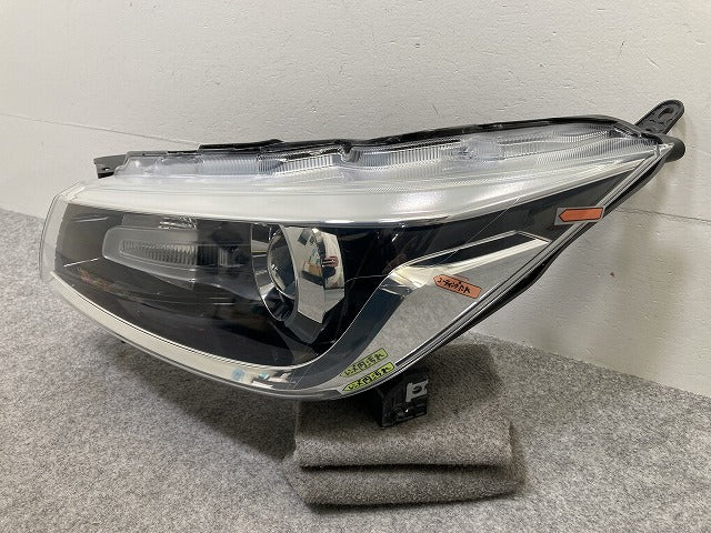 ソリオ バンディット MA26S/MA36S/MA46S 純正 左 ヘッドライト/ランプ レベライザーLED KOITO 100-59332 スズキ(145449)