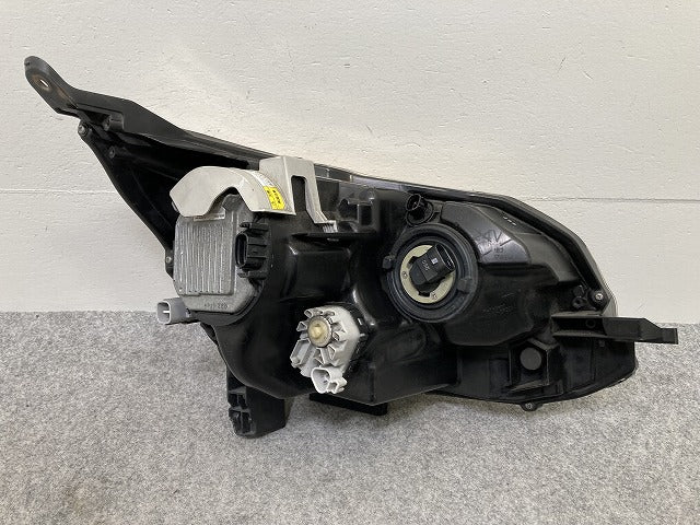 ムーヴ/ステラ カスタム/LA100S/LA110S/LA100F/LA110F 純正 前期 左 ヘッドライト/ランプ キセノン HID レベライザー 100-51060(145451)