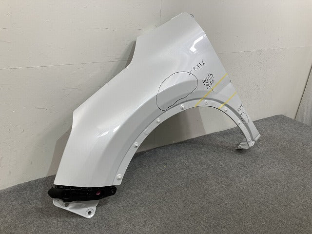 ライズ/ロッキー/レックス A200/A210/A201/A202/A/S/F 純正 左 フロント フェンダー シャイニングホワイトパール W25 トヨタ(145477)
