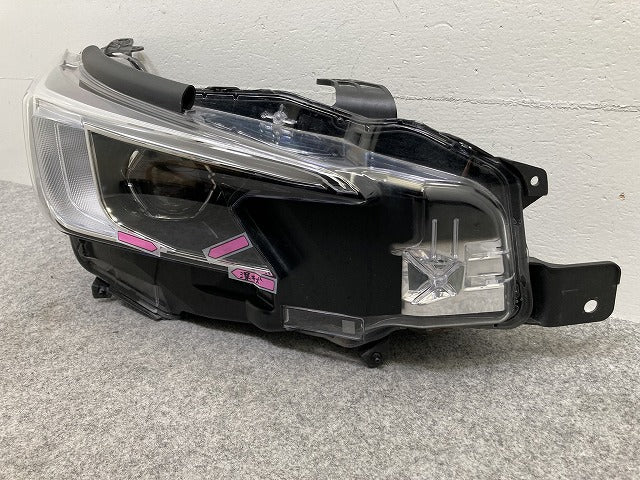レヴォーグ/LEVORG VN5/VNH 純正 右 ヘッドライト/ランプ LED 刻印EA KOITO 100-60446 84002VC001 スバル(145480)