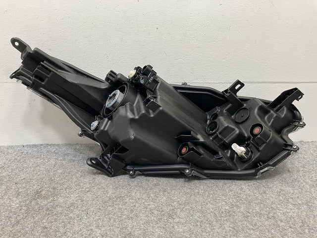 ヤリス KSP210/MXPA10/MXPA15/MXPH10/MXPH15 MXPH14/MXPH17 純正 左 ヘッドライト/レベライザーハロゲン 刻印A5 K0-1 81170-K0010(145481)