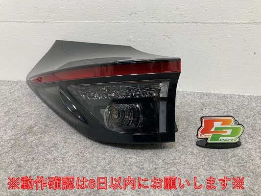 ヤリスクロス MXPB10/MXPB15 ハイブリッド/MXPJ10/MXPJ15 純正 左 テールランプ/ライト/レンズ LED ICHIKOH 52-330 581561-52E60(145482)