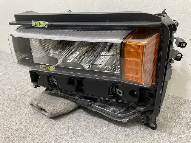 ランドクルーザー/ランクル 250/TRJ250W/GDJ250W 純正 左 ヘッドライト/ランプ レベライザーLED 刻印4V ICHIKOH 60-343(145483)